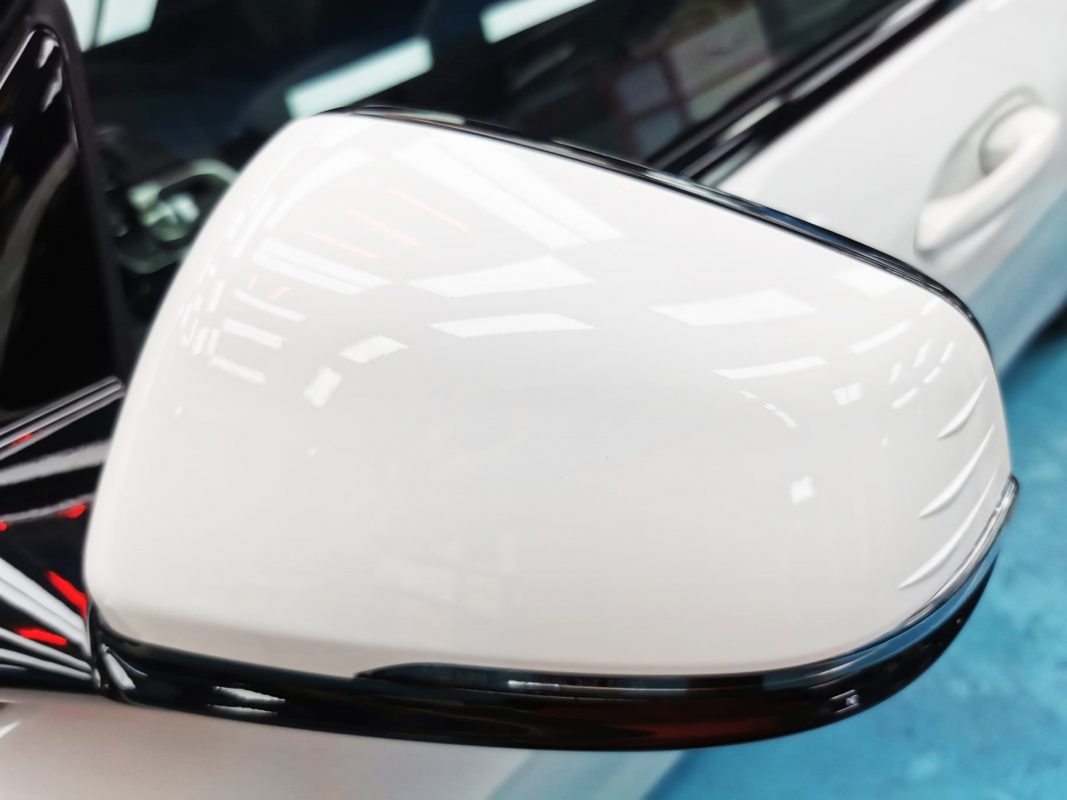 Side panel of the BMW 216i GC with the ceramic finish locked in.