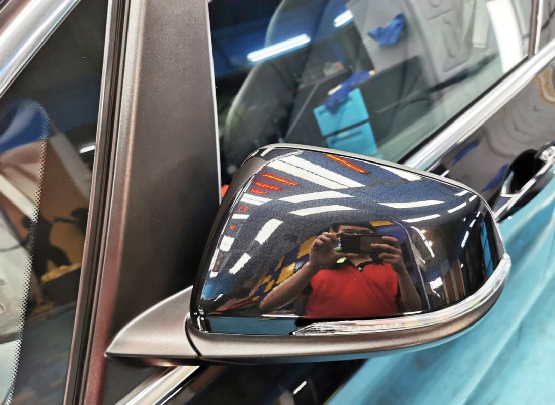 Side panel of the BMW 216i with the ceramic finish locked in.