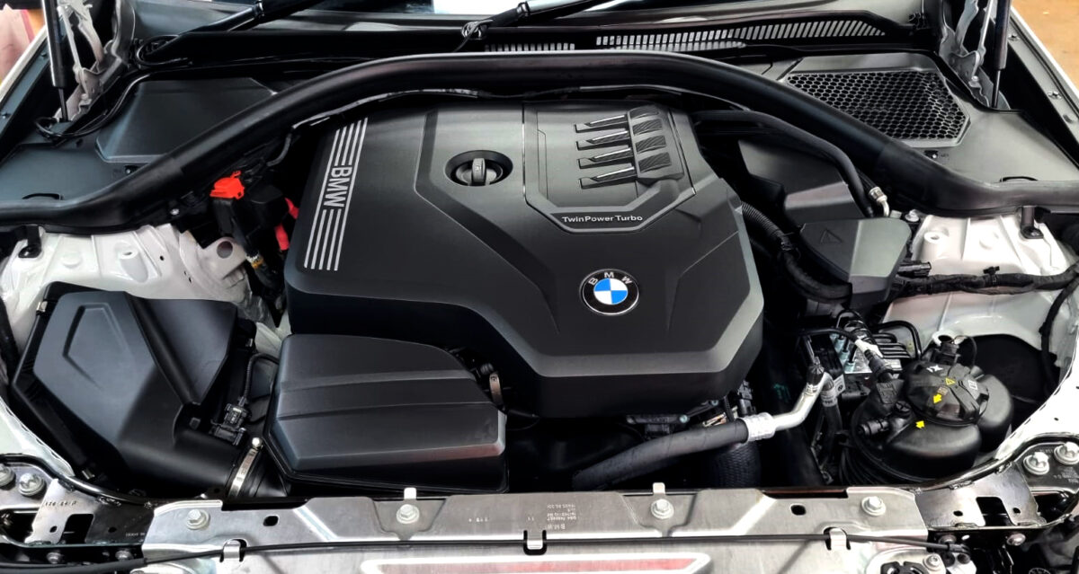 Detail of the BMW 3 Series' bodywork sealed with ZeTough Ceramic.