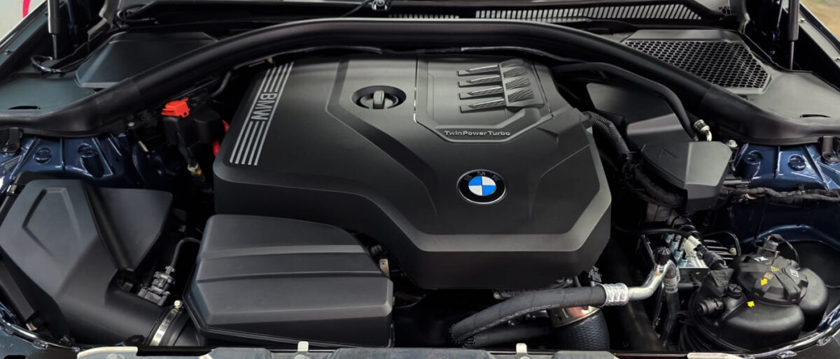 Detail of the BMW 3 Series' bodywork sealed with ZeTough Titanium.