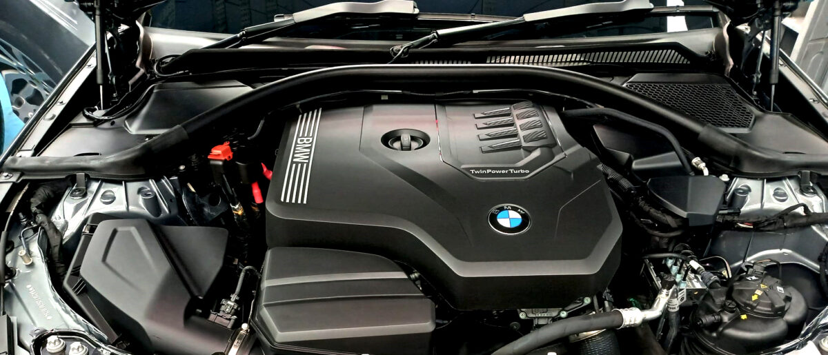 Detail of the BMW 3 Series' bodywork sealed with ZeTough Ceramic.