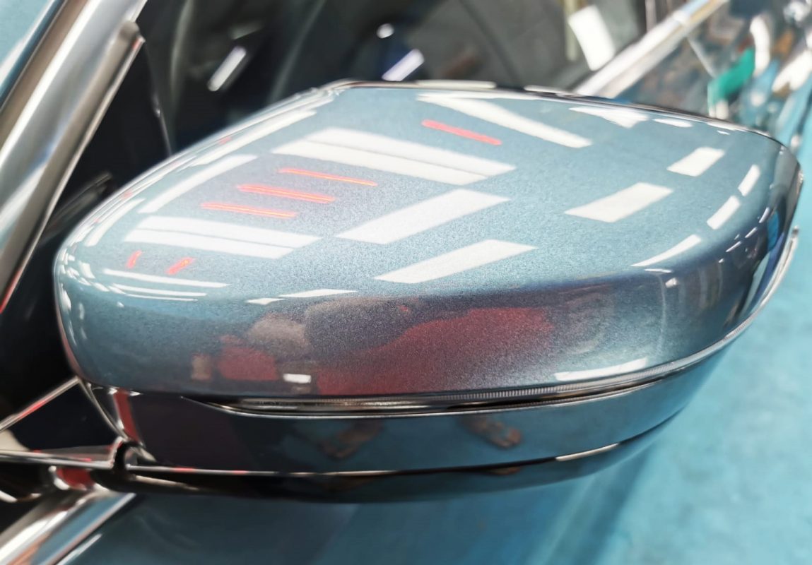 Side panel of the BMW 3201 with the titanium finish locked in.