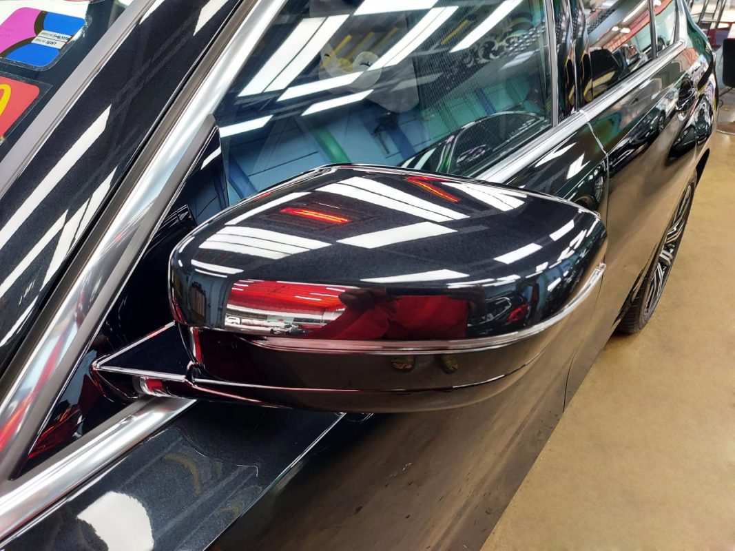 Side panel of the BMW 320i with the ceramic finish locked in.