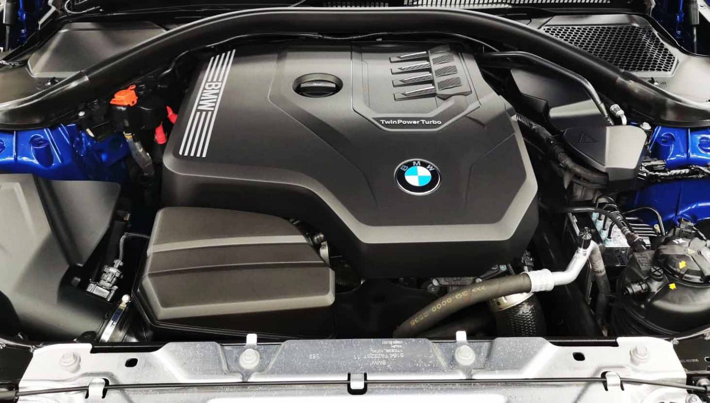 Detail of the 320i's bodywork sealed with ZeTough Titanium.