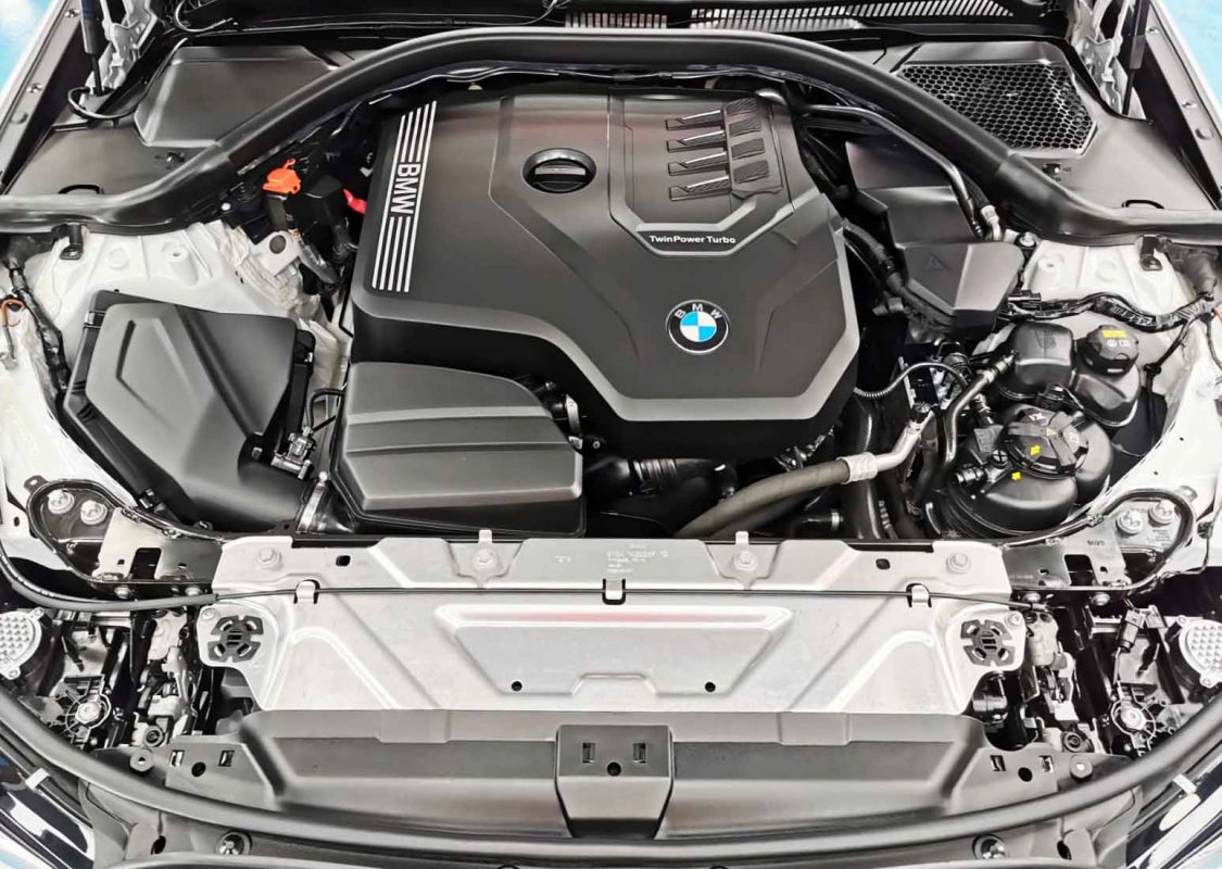 Detail of the BMW 330i's bodywork sealed with ZeTough Ceramic.