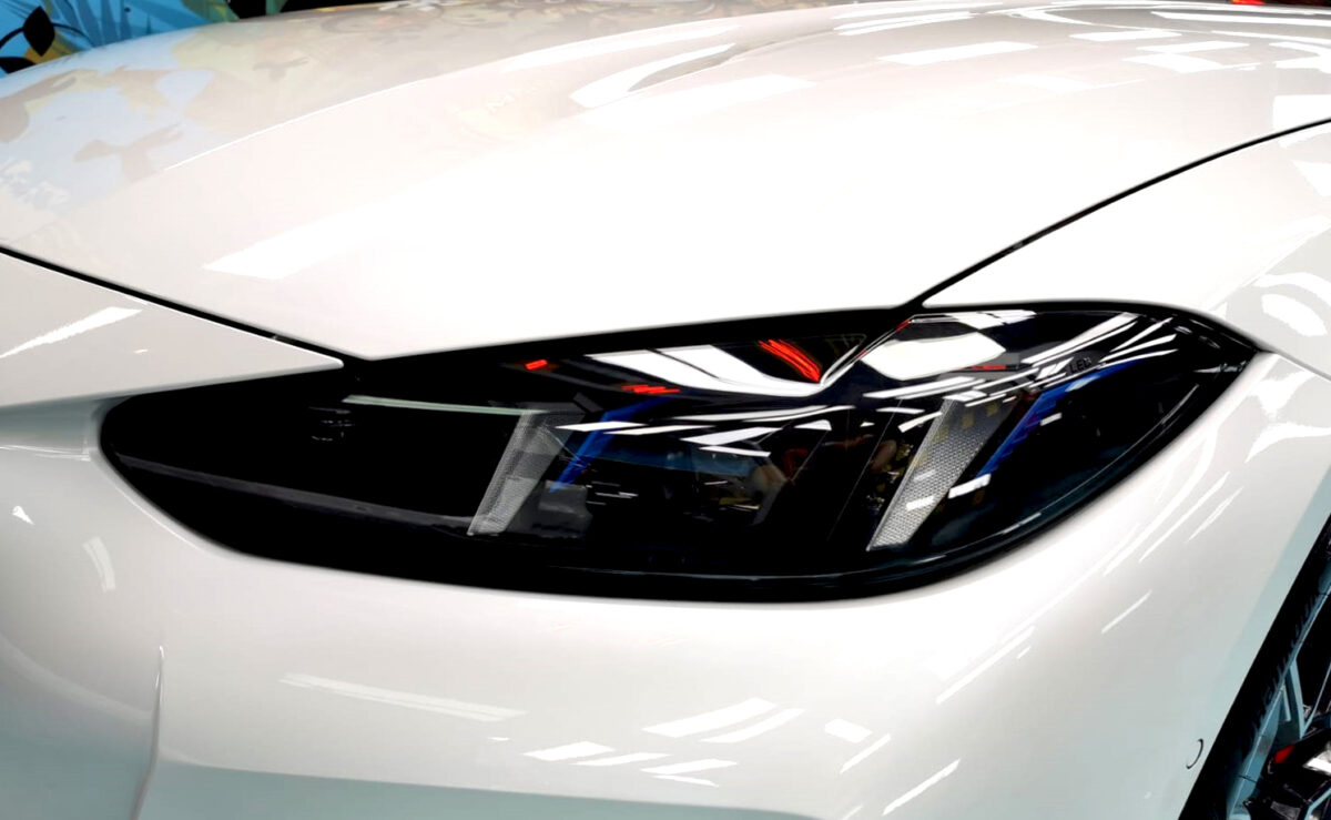 The 4 Series' coated paintwork showing clean reflections.