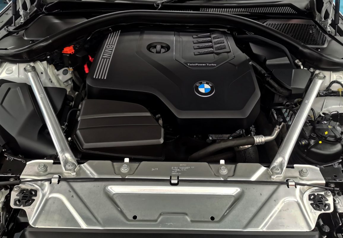 Detail of the BMW 4 Series' bodywork sealed with ZeTough Titanium.