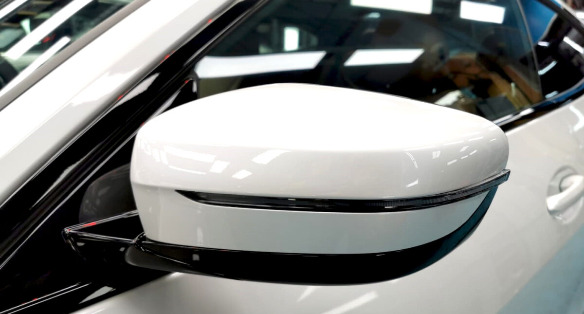 Side panel of the BMW 4 Series with the titanium finish locked in.