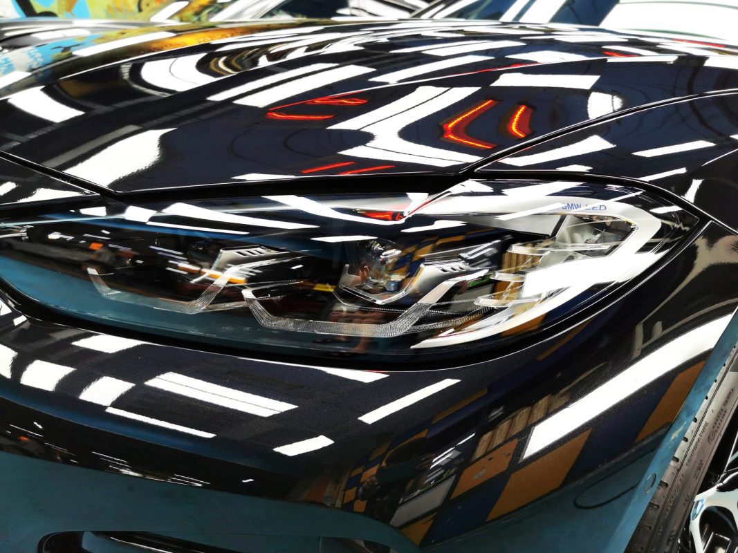 The 4 Series' coated paintwork showing clean reflections.
