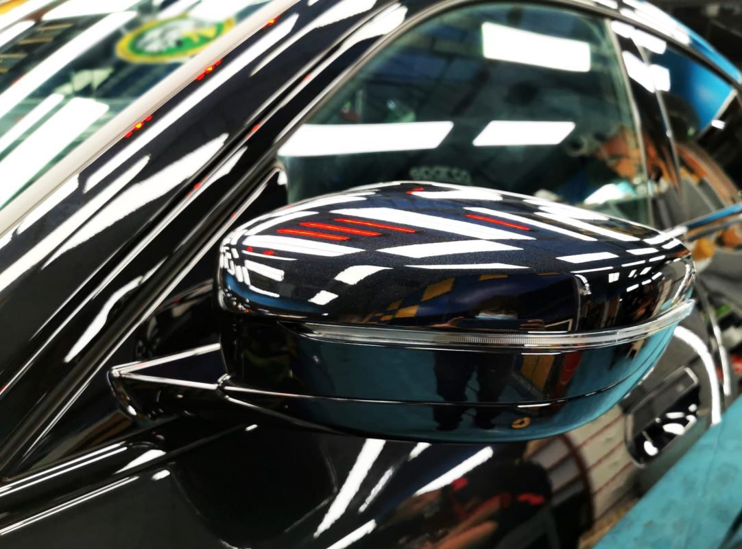 Side panel of the BMW 4 Series with the titanium finish locked in.