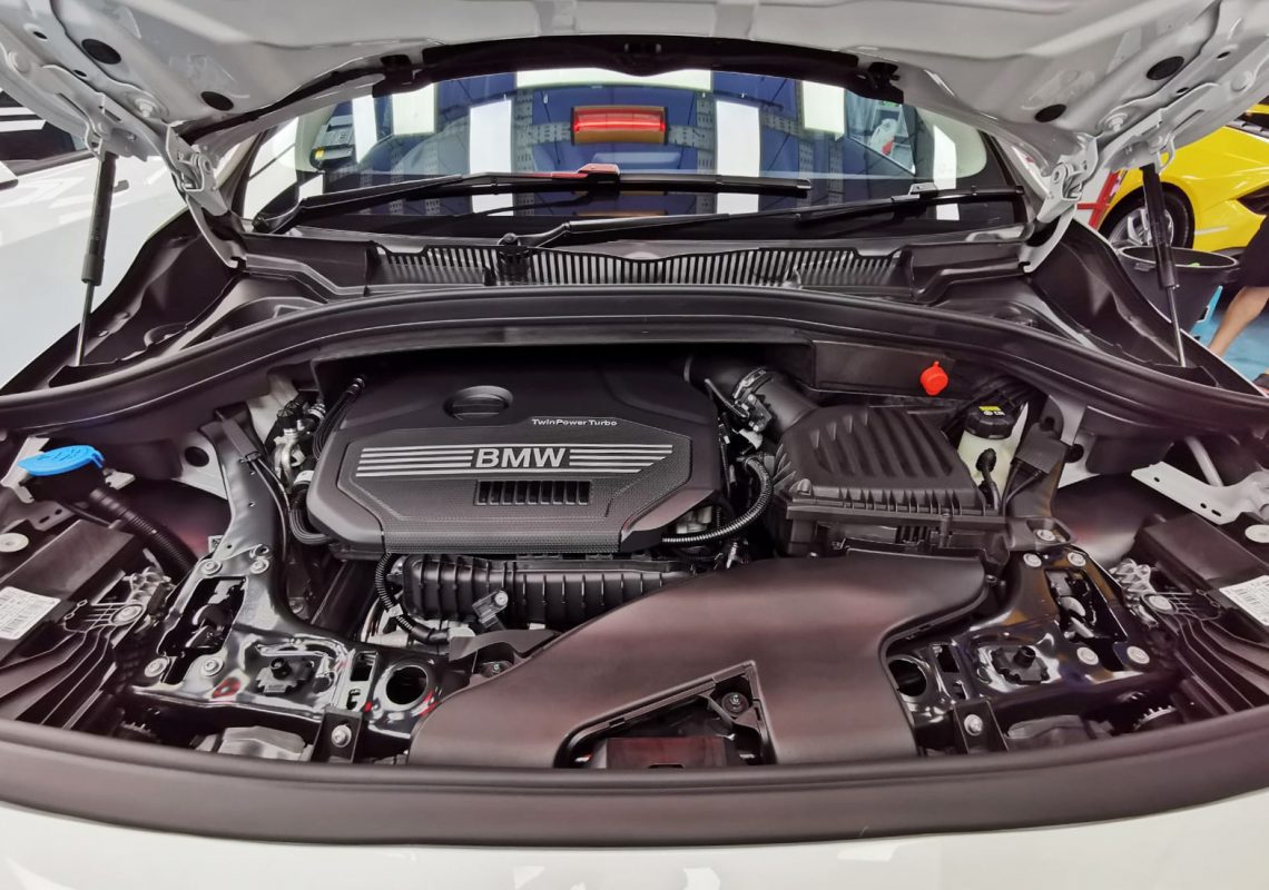 Side panel of the BMW 420i with the titanium finish locked in.