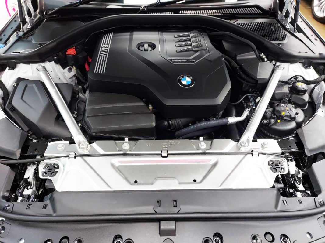 Detail of the BMW 430i's bodywork sealed with ZeTough Ceramic.