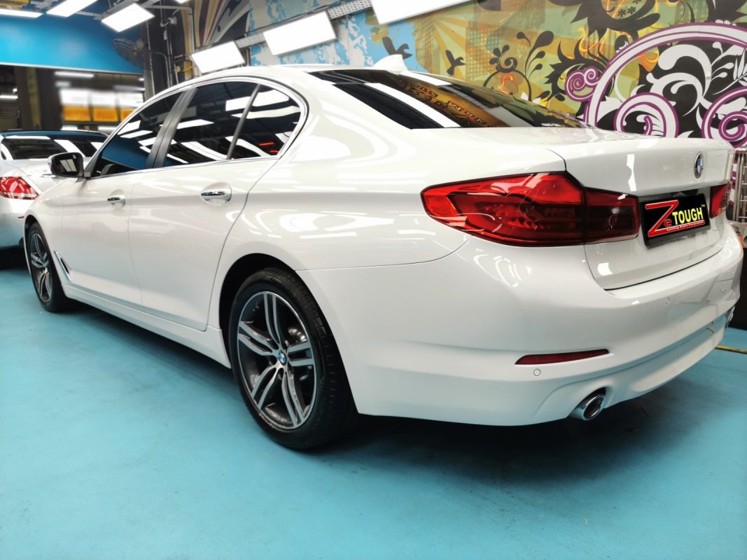 A finished detail of the resprayed BMW 520D.