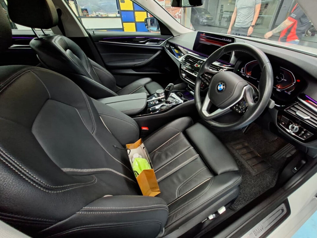 Detail of the BMW 520i's bodywork sealed with ZeTough Ceramic.