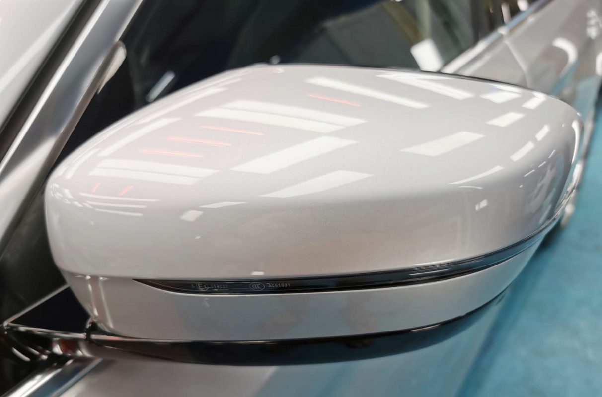 Side panel of the BMW 520i with the ceramic finish locked in.