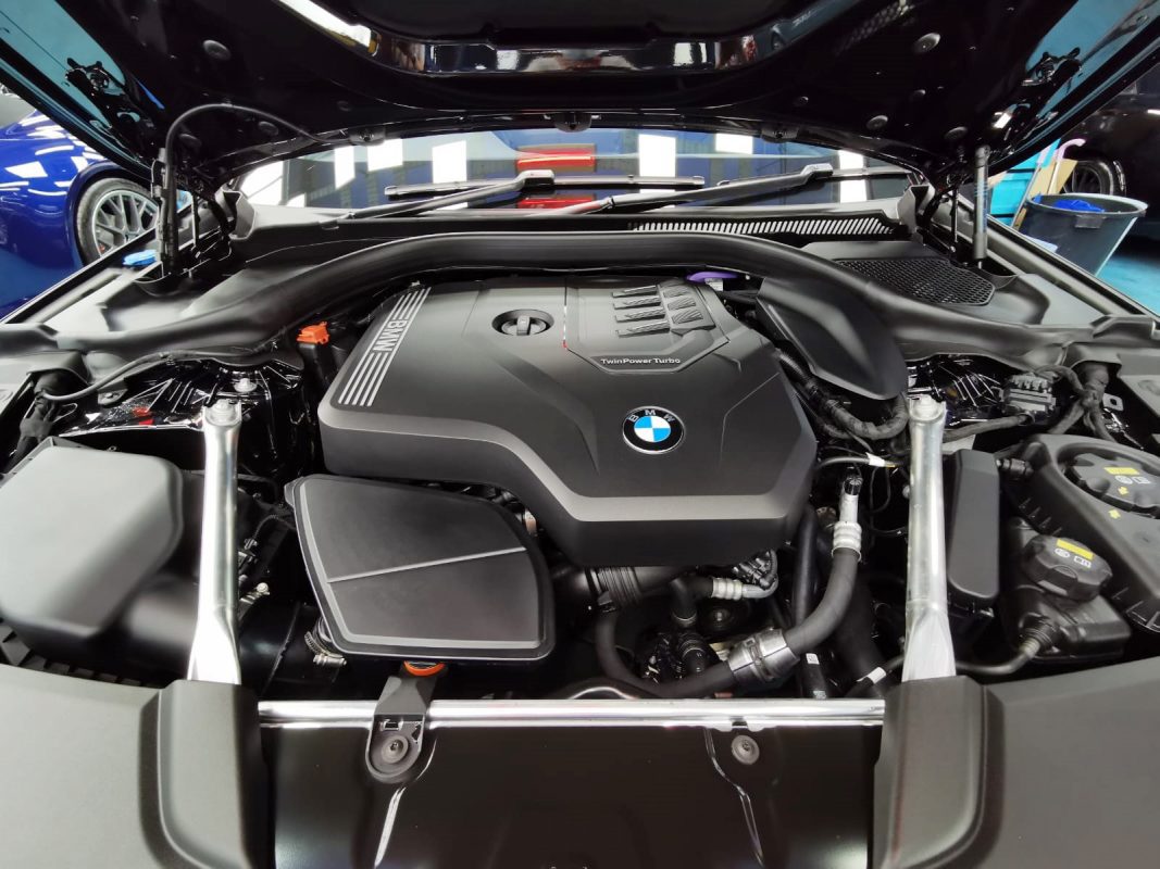 Detail of the BMW 520i's bodywork sealed with ZeTough Titanium.