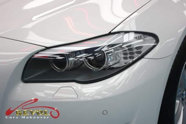 Side panel of the BMW 520i with the ceramic finish locked in.