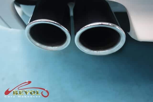 The BMW 520i grille and front detail after coating.