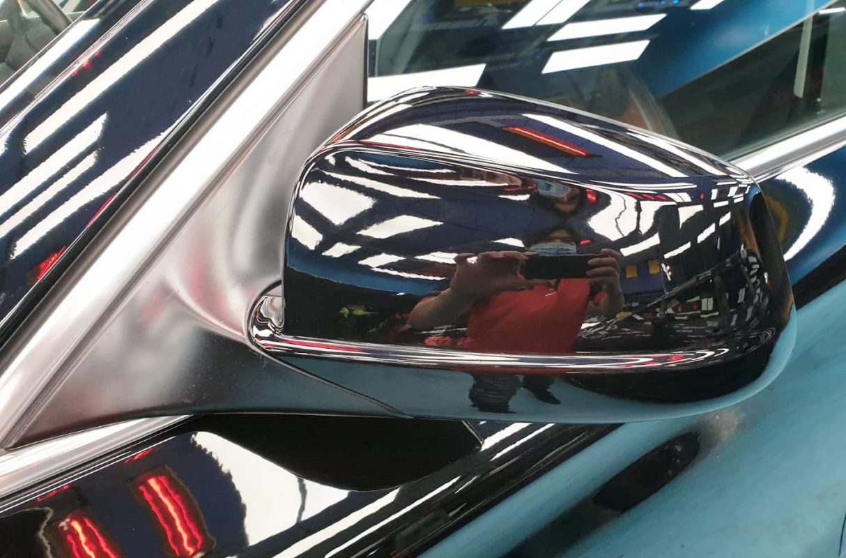 Side panel of the BMW 523i with the titanium finish locked in.