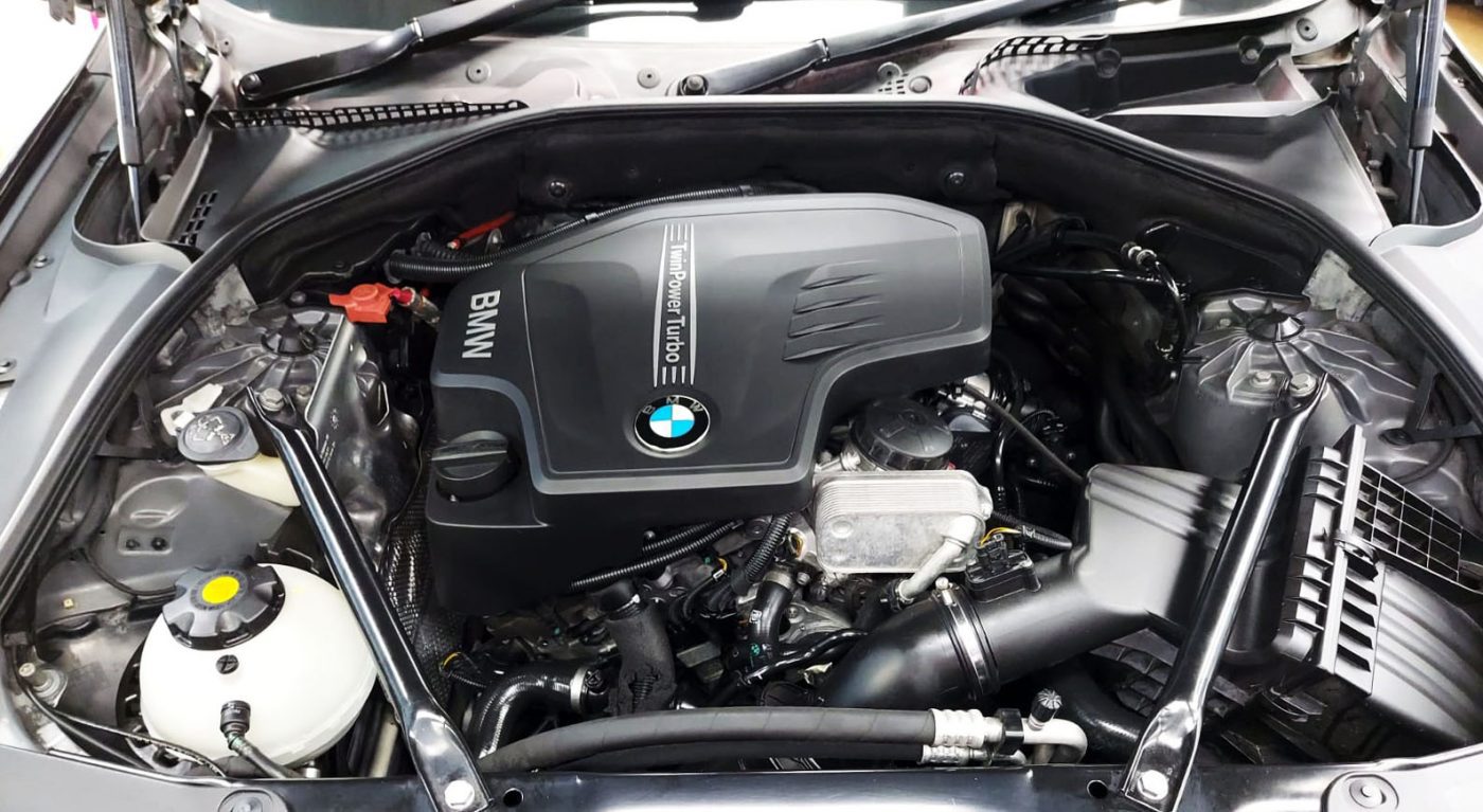 Detail of the BMW 528i's bodywork sealed with ZeTough Ceramic.