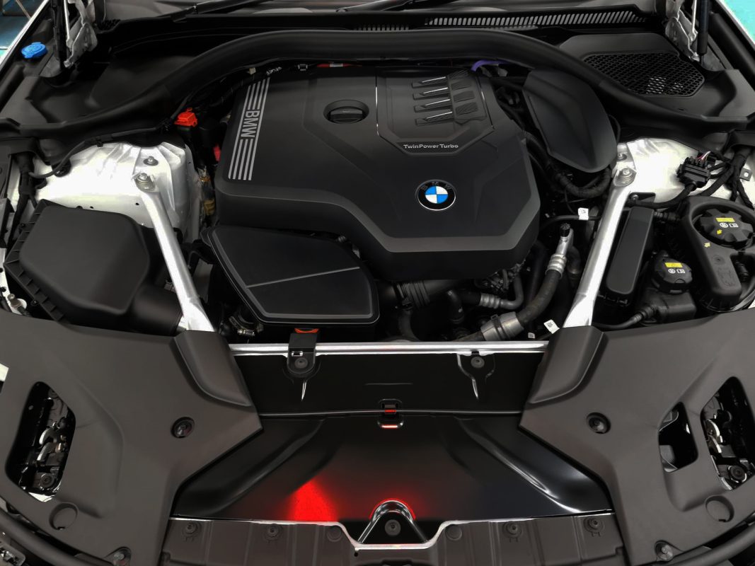 Detail of the BMW 5 Series' bodywork sealed with ZeTough Titanium.