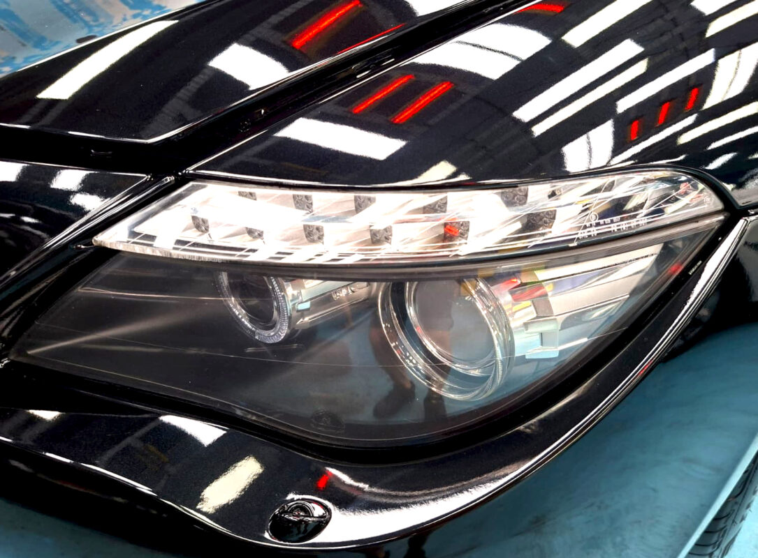 Glossy bodywork of the BMW 6 Series after coating.