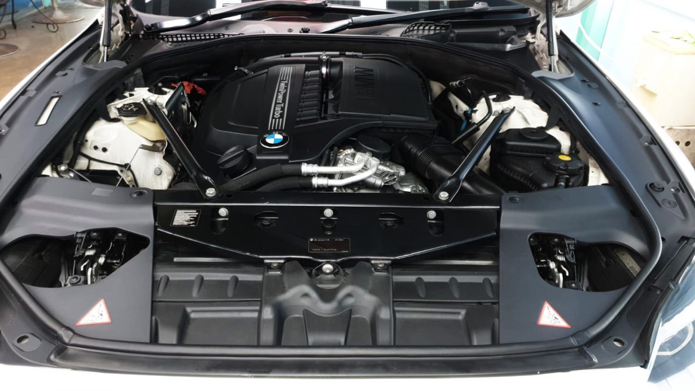 Detail of the BMW 640i's bodywork sealed with ZeTough Ceramic.