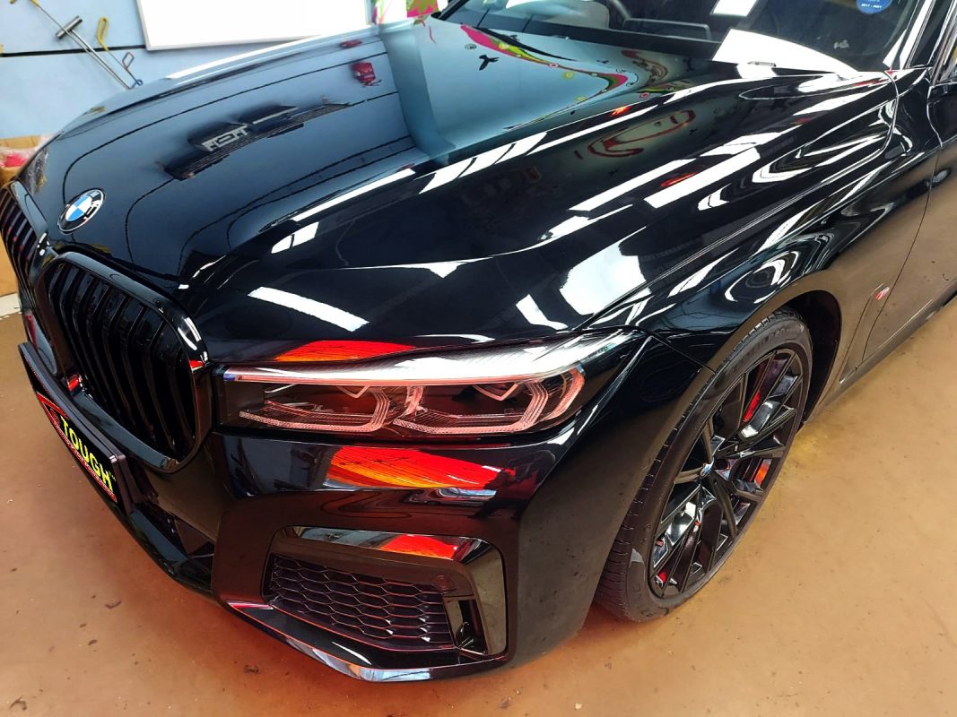 Side view of the BMW 730Li after the ceramic coating.