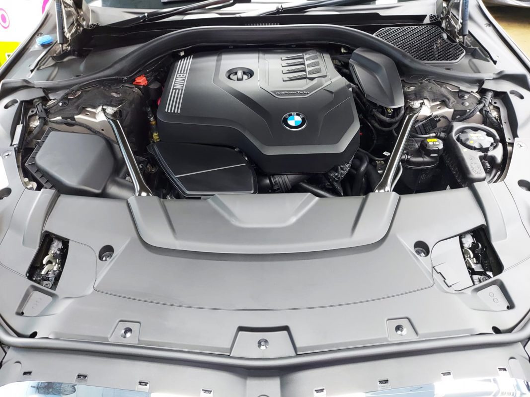 Front three-quarter view of the 730Li, freshly coated.