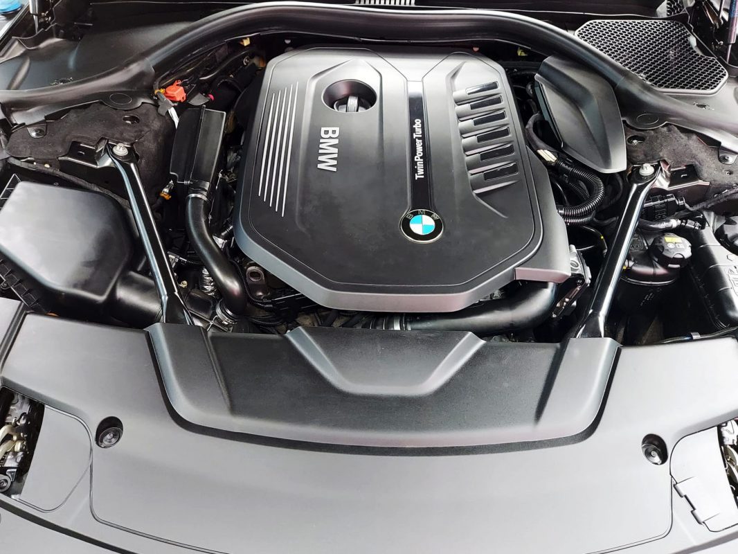 Side panel of the BMW 740Li with the ceramic finish locked in.