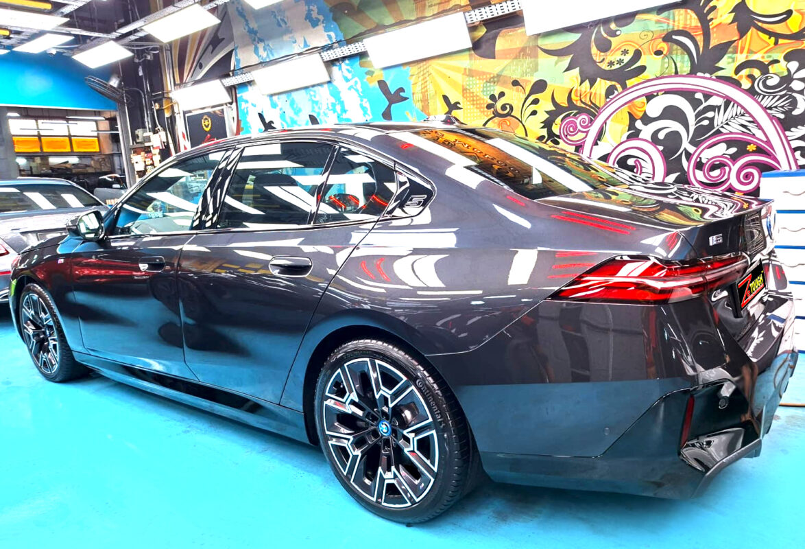 The BMW i5 after its ZeTough coating.