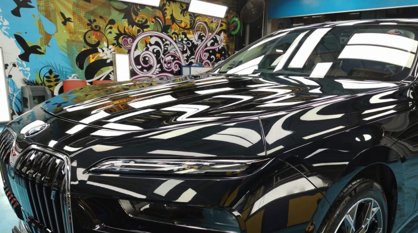 The BMW i7 from a side angle after the titanium coating.