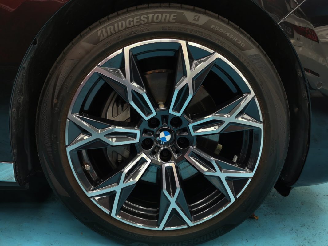 The BMW i7, finished and ready for collection.