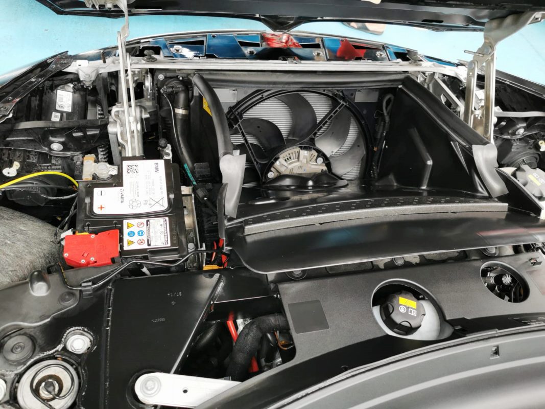 Side panel of the BMW i8 with the ceramic finish locked in.