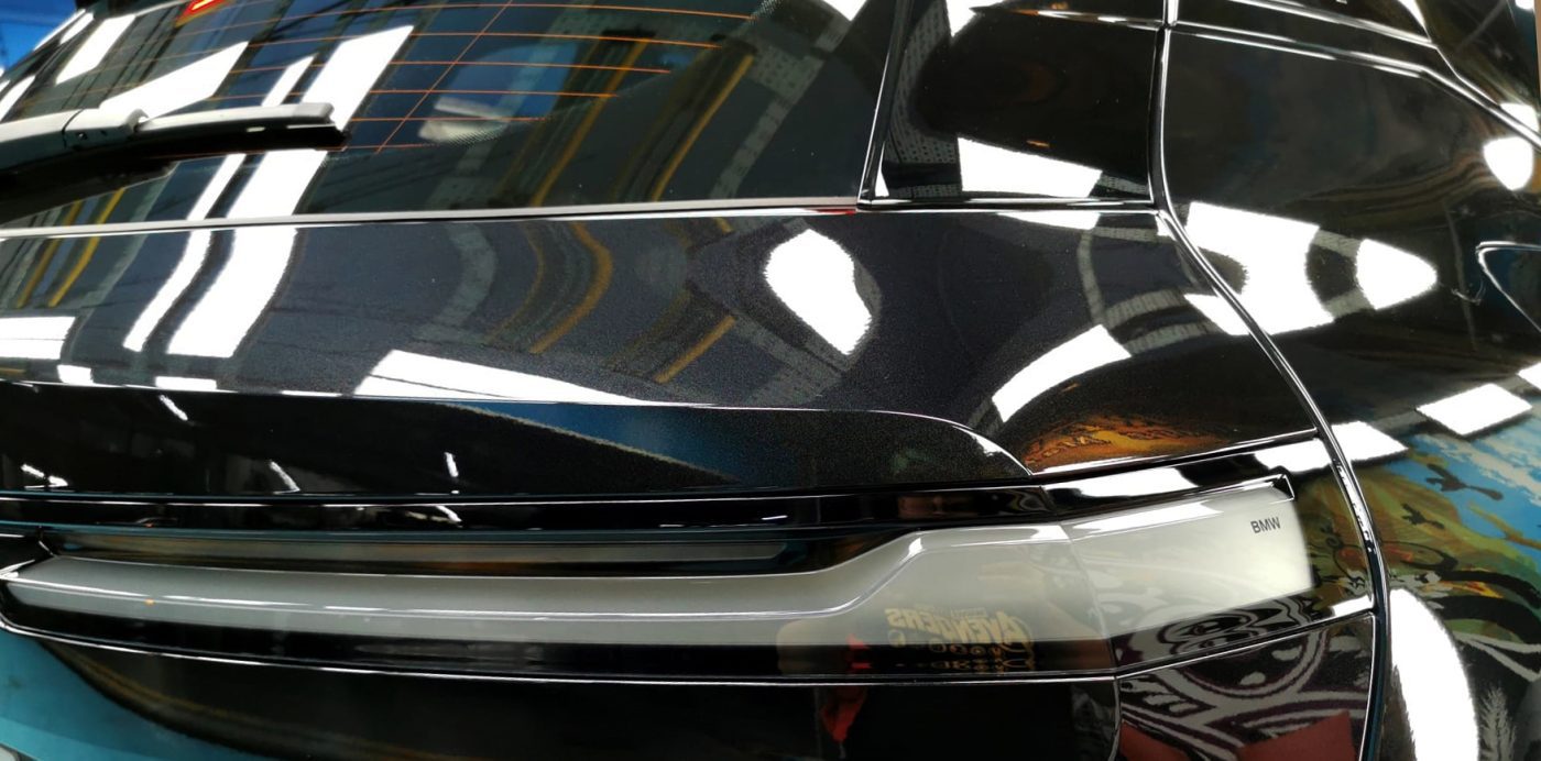 Side mirror and door handle area after the coating.