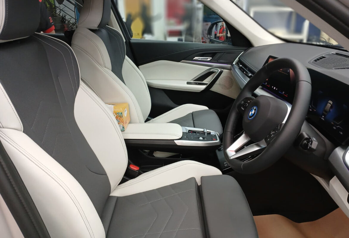 Detail of the BMW iX1's bodywork sealed with ZeTough Ceramic.