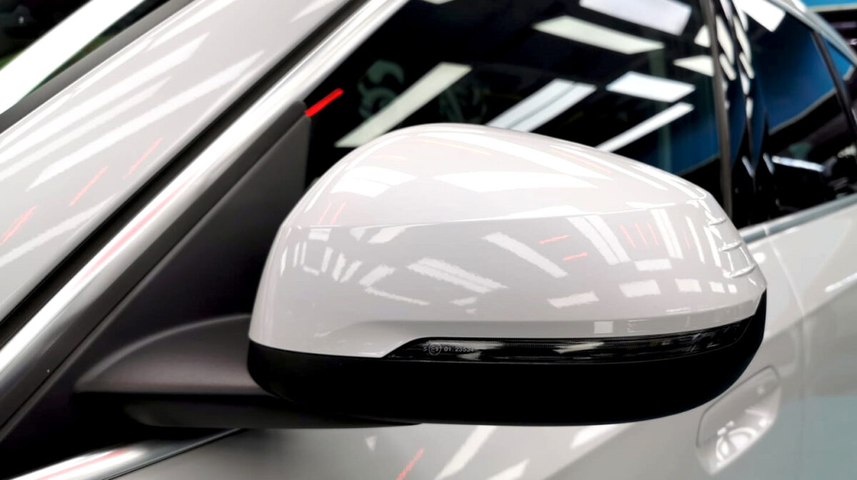 Side panel of the BMW iX1 with the ceramic finish locked in.