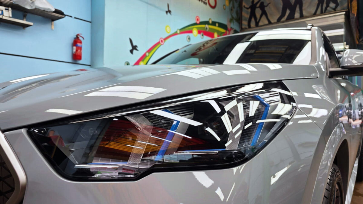 The iX2's coated paintwork showing clean reflections.