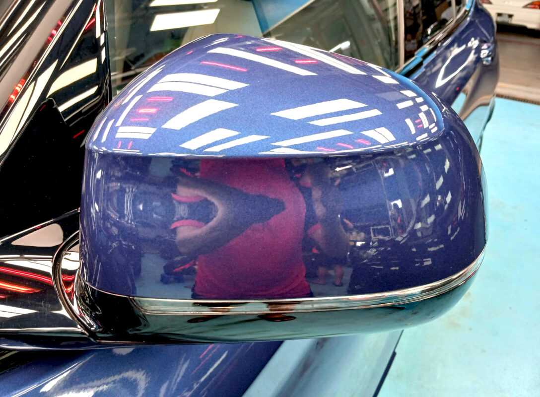 Side panel of the BMW iX3 with the ceramic finish locked in.