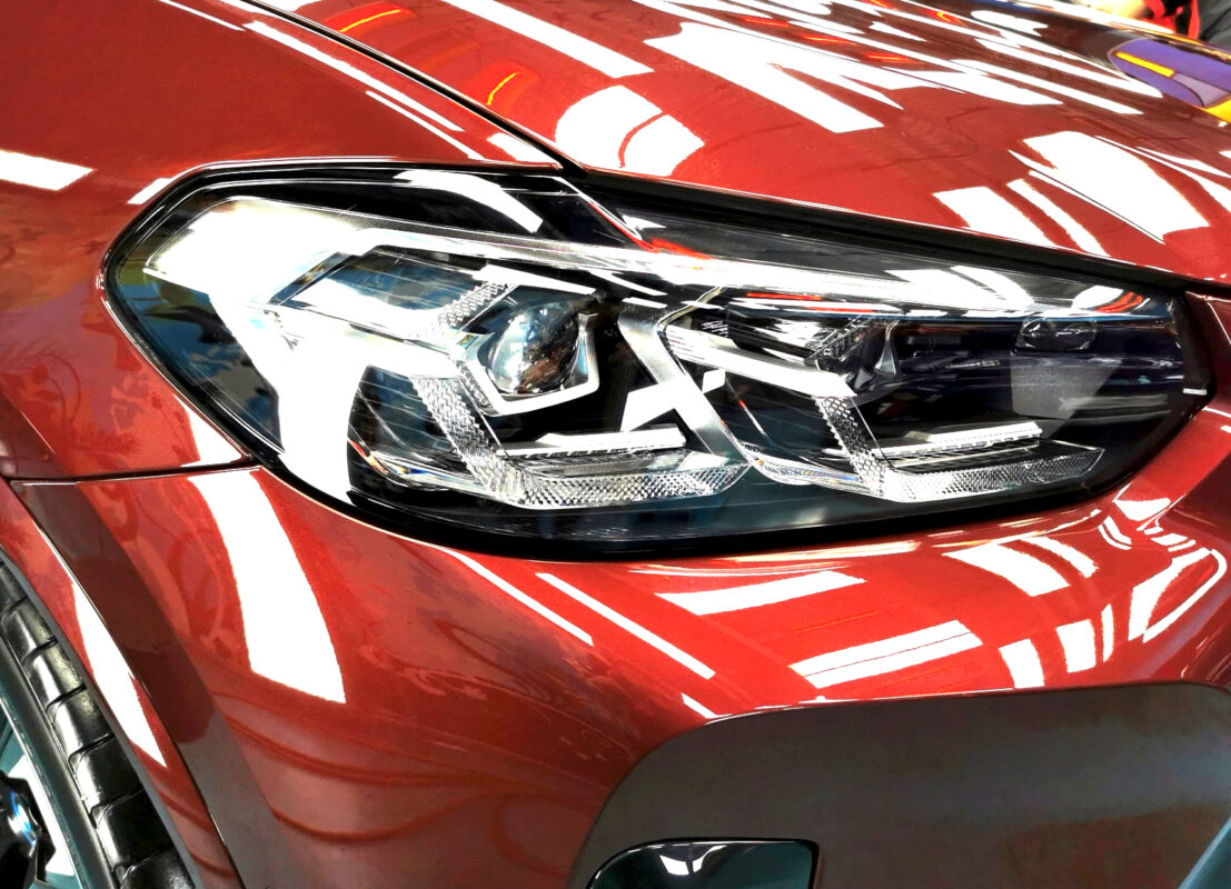 Glossy bodywork of the BMW iX3 after coating.