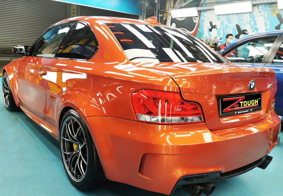 Side panel of the BMW M Coupe with the ceramic finish locked in.