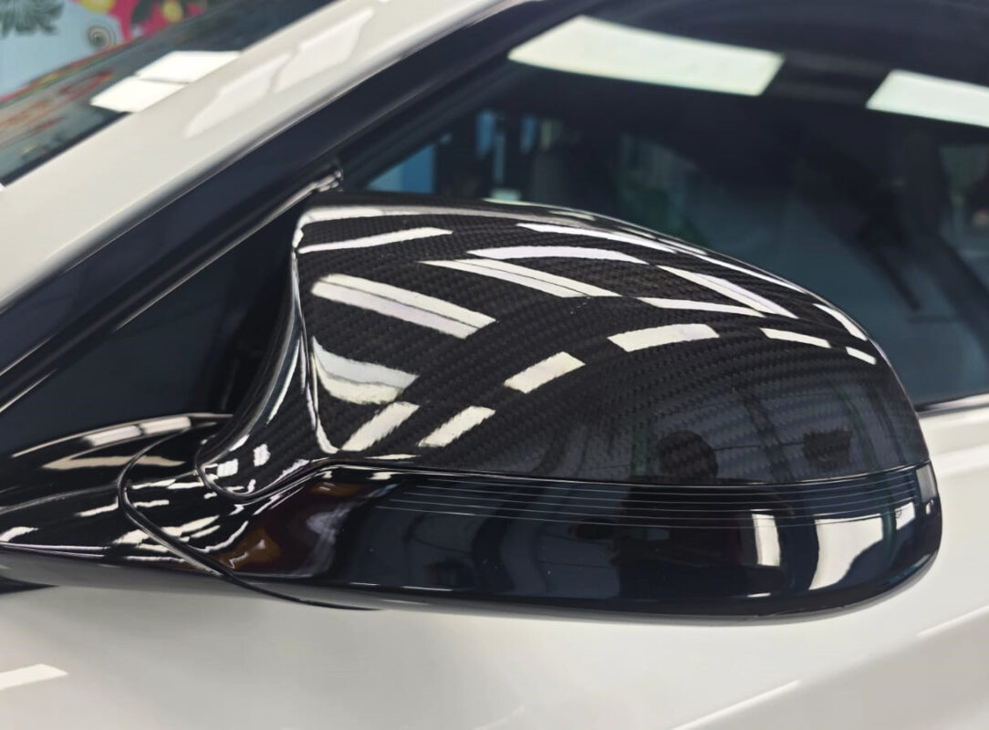 Side panel of the BMW M2 with the ceramic finish locked in.