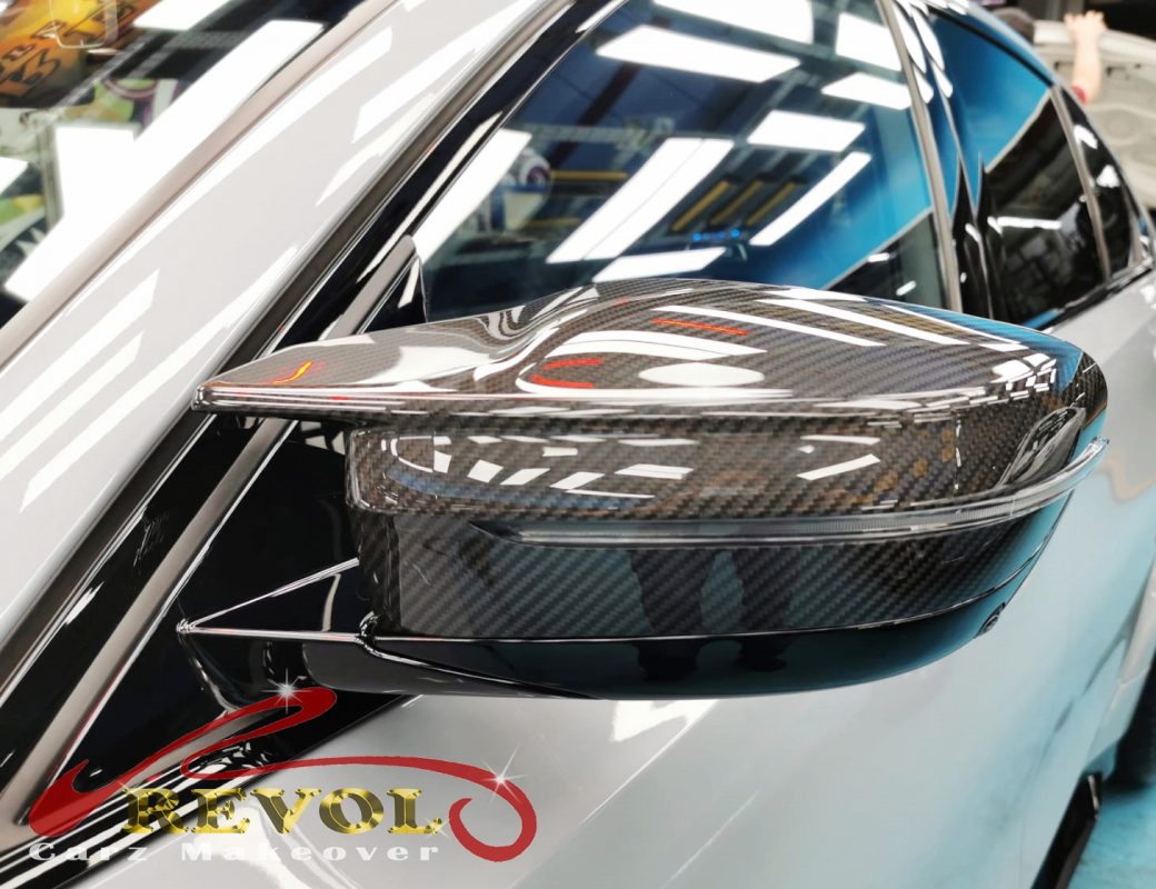 Front three-quarter view of the M3 with the ceramic finish locked in.