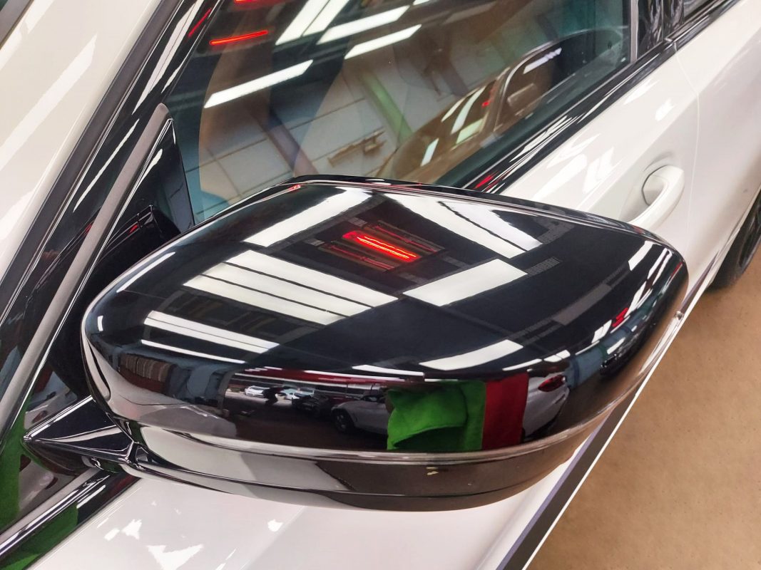 Side panel of the M340i with the titanium finish locked in.
