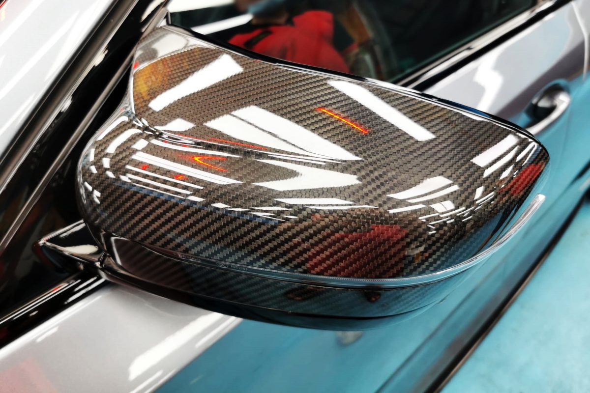 Side panel of the M5 with the titanium finish locked in.