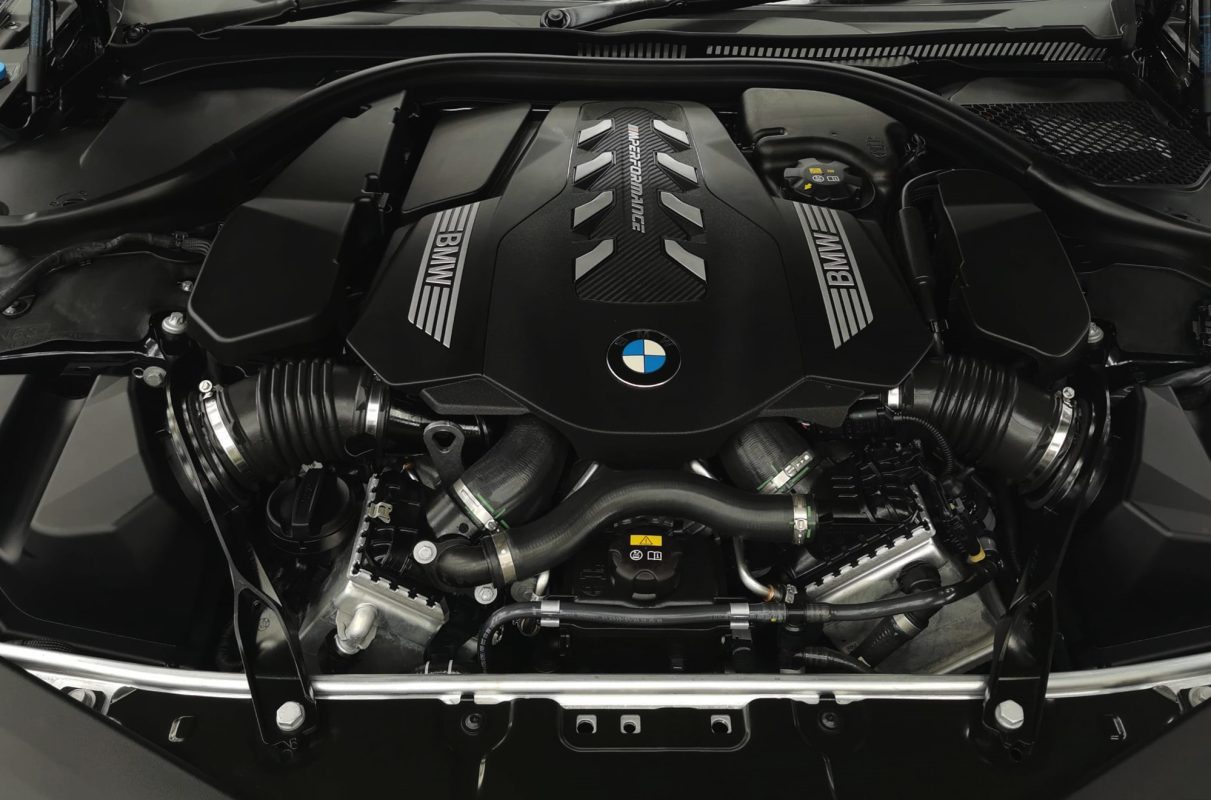 Detail of the BMW M850i's bodywork sealed with ZeTough Ceramic.