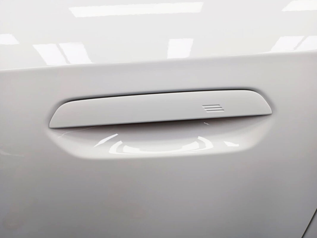 Front three-quarter view of the BMW X1 after coating.