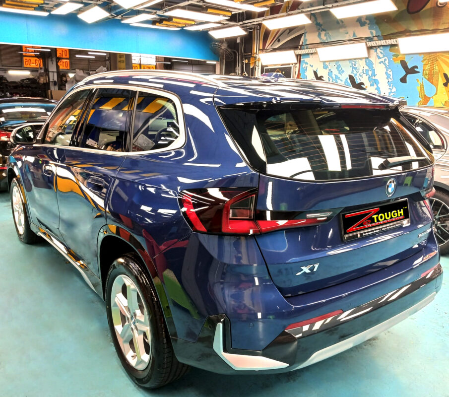 Side panel of the BMW X1 with the ceramic finish locked in.