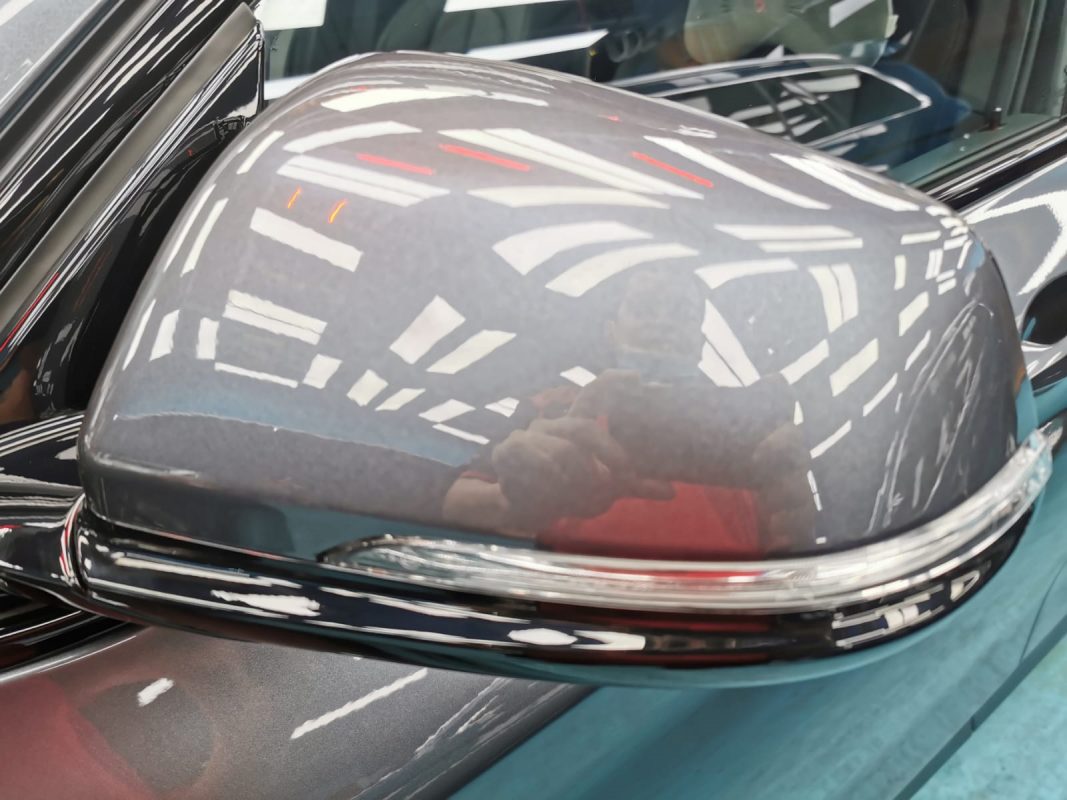 Side panel of the BMW X1 with the ceramic finish locked in.