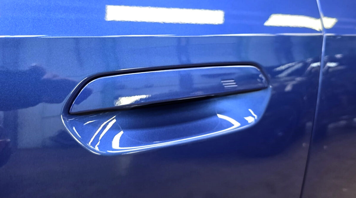 Detailed exterior of the BMW X1.